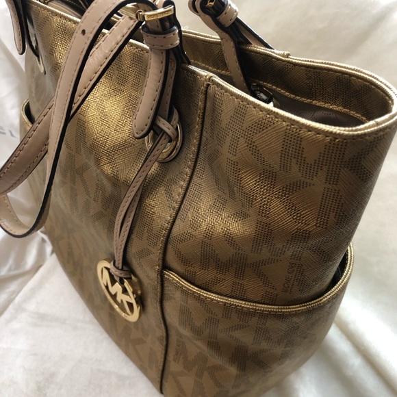 🔴SOLD🔴 Michael Kors Jet Set Travel Tote Bag - Picture 3 of 7